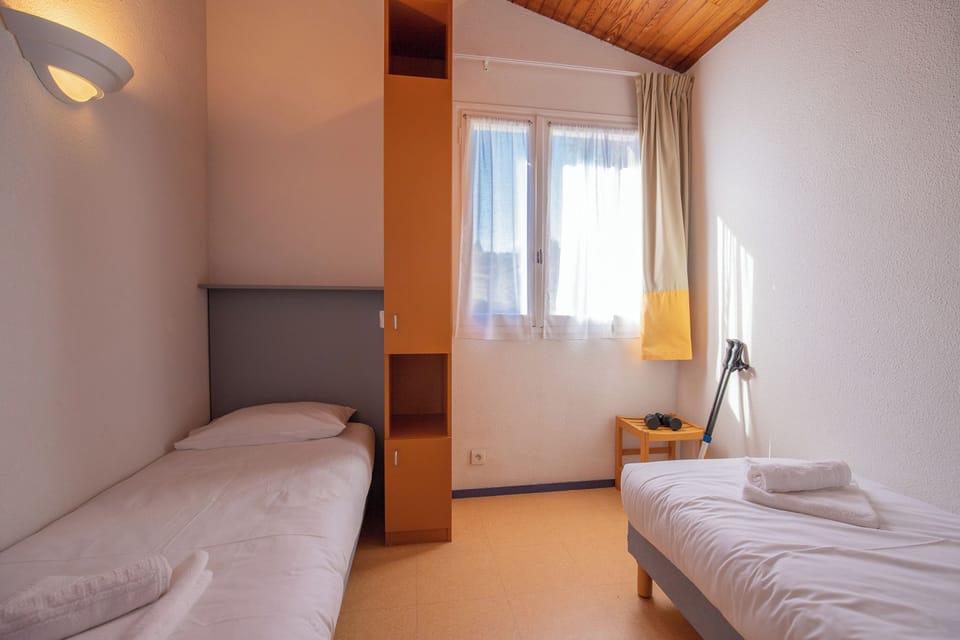 Free cribs/infant beds, free WiFi, bed sheets