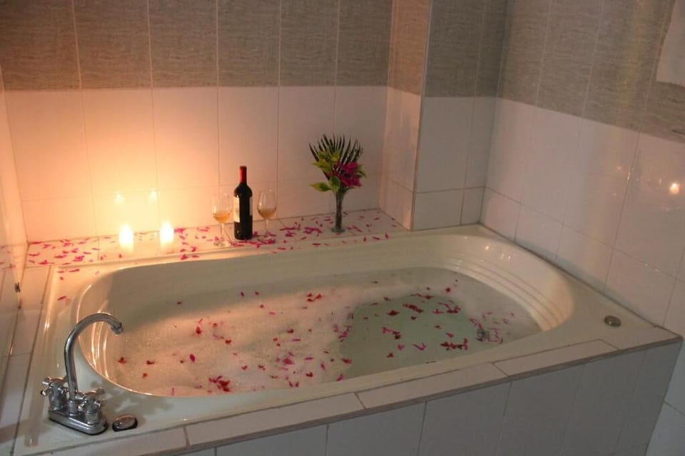 Premium Room | Bathroom | Towels