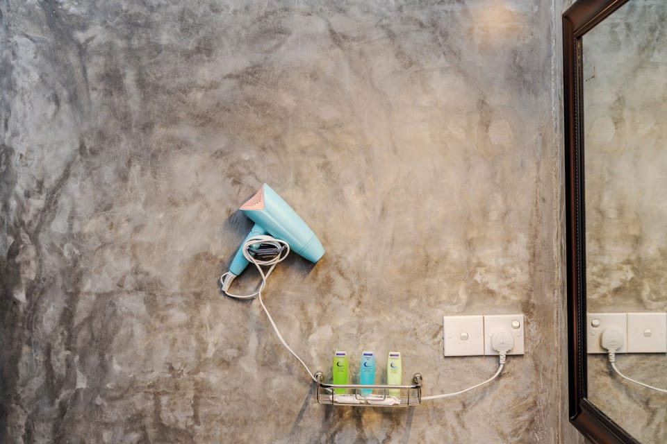 Luxury Room, Multiple Beds, Ocean View | Bathroom | Shower, free toiletries, bidet, towels