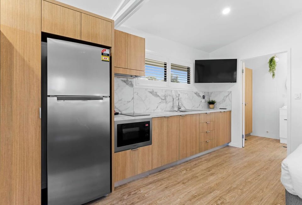 Studio Villa  | Private kitchen | Coffee/tea maker, full-size fridge, microwave, electric kettle