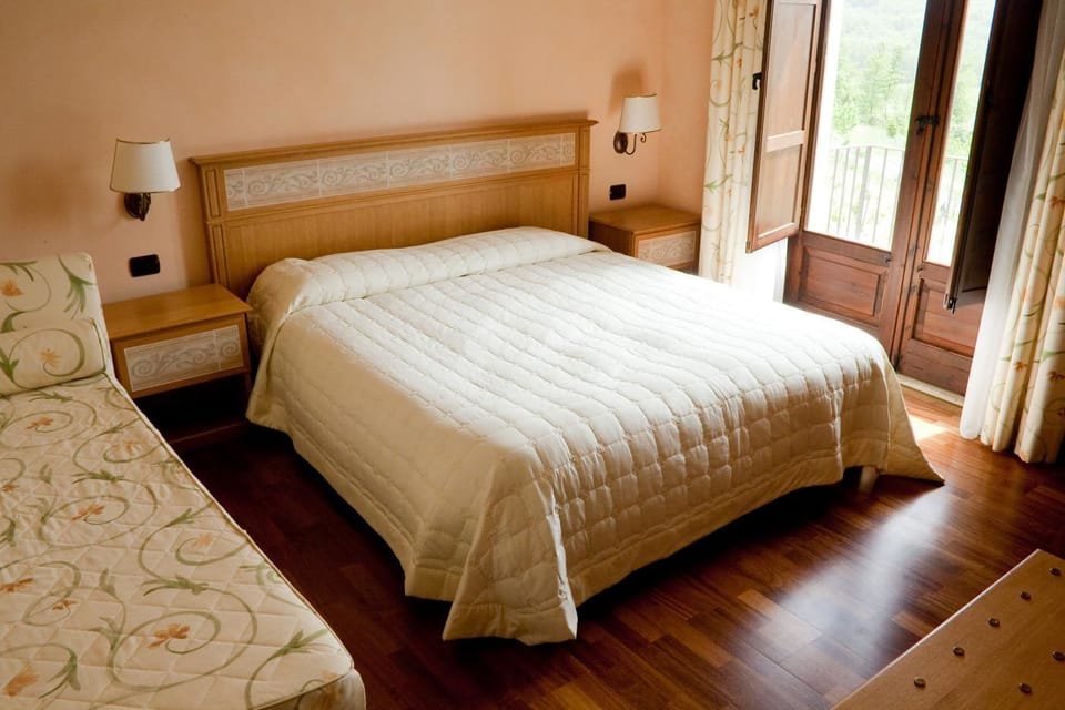 Double or Twin Room | Individually decorated, desk, laptop workspace, free WiFi