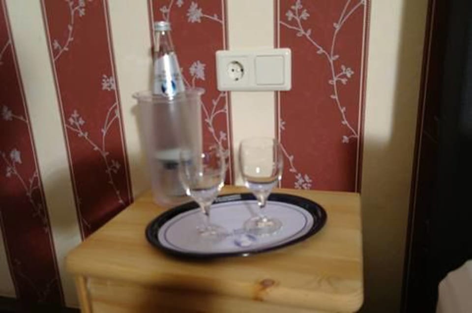 In-room safe, desk, WiFi (free), bed sheets
