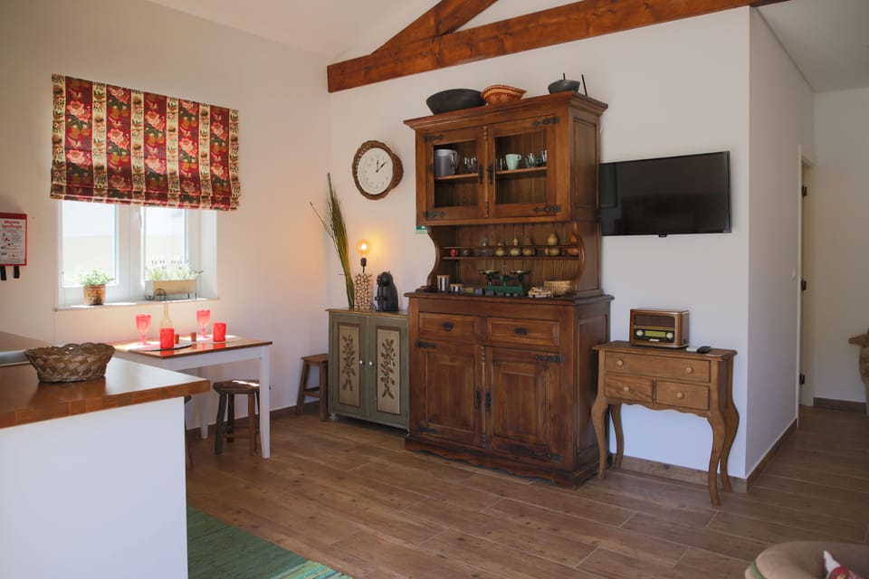 Casa Caseiro - Cottage, bedroom; kitchen | Private kitchen
