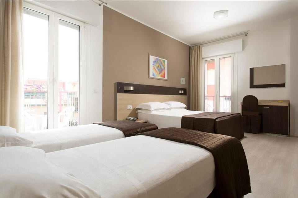Minibar, in-room safe, desk, soundproofing