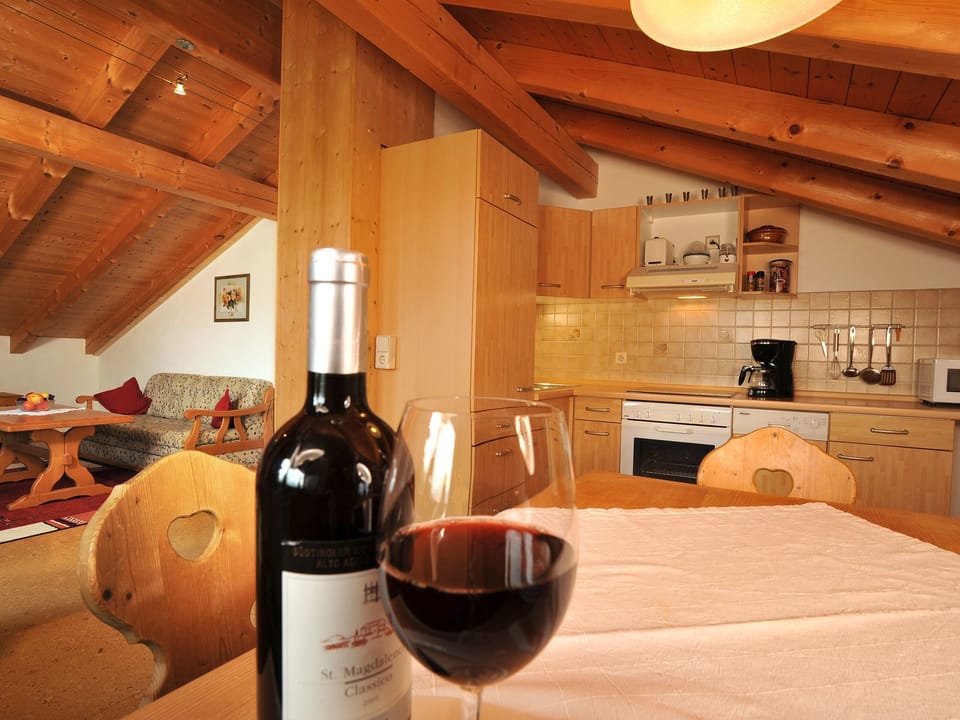 Apartment, Balcony, Mountain View | In-room dining