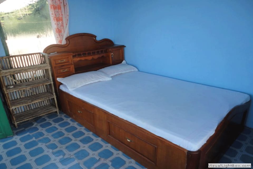 Room | Free WiFi