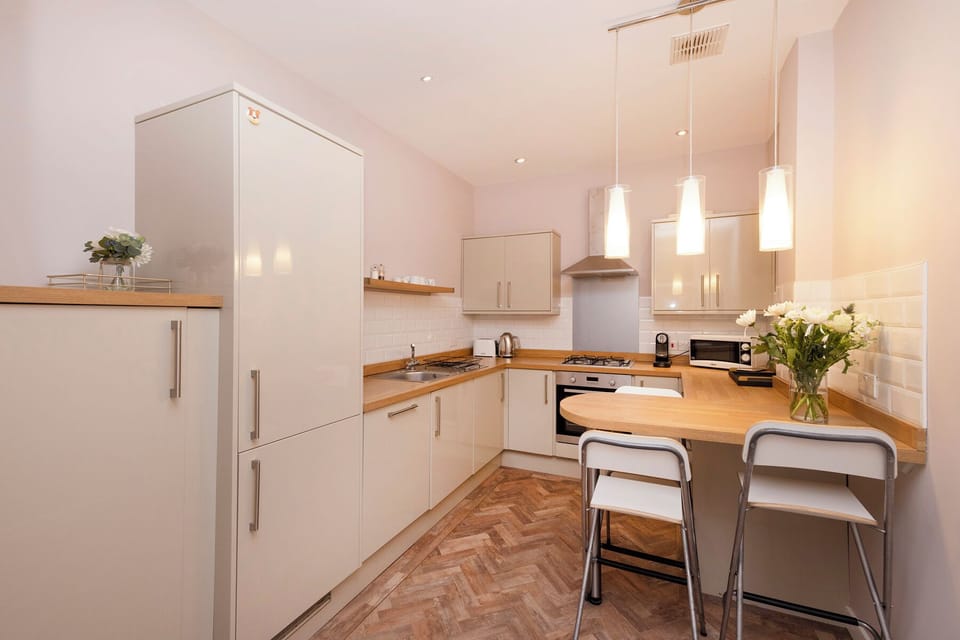 Luxury Apartment, Private Bathroom | Private kitchen