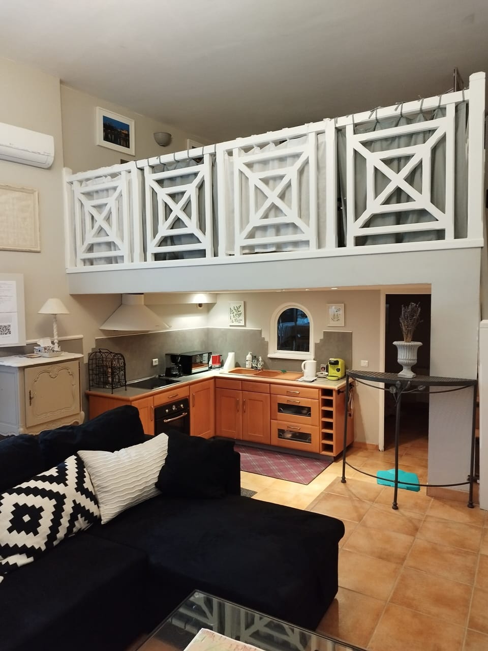 Family Studio, ground floor | Private kitchen | Coffee/tea maker, electric kettle