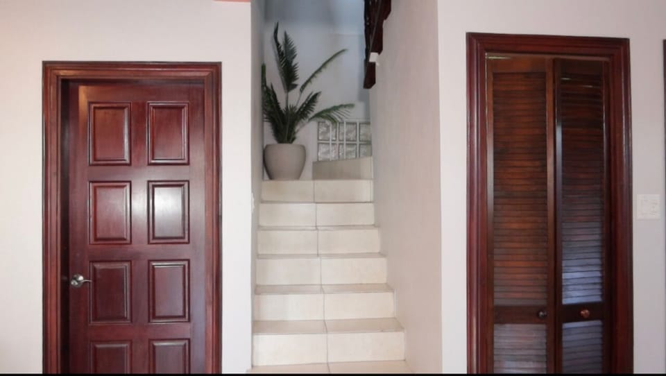 Villa, Multiple Beds, Non Smoking, Bay View | Living room | Flat-screen TV