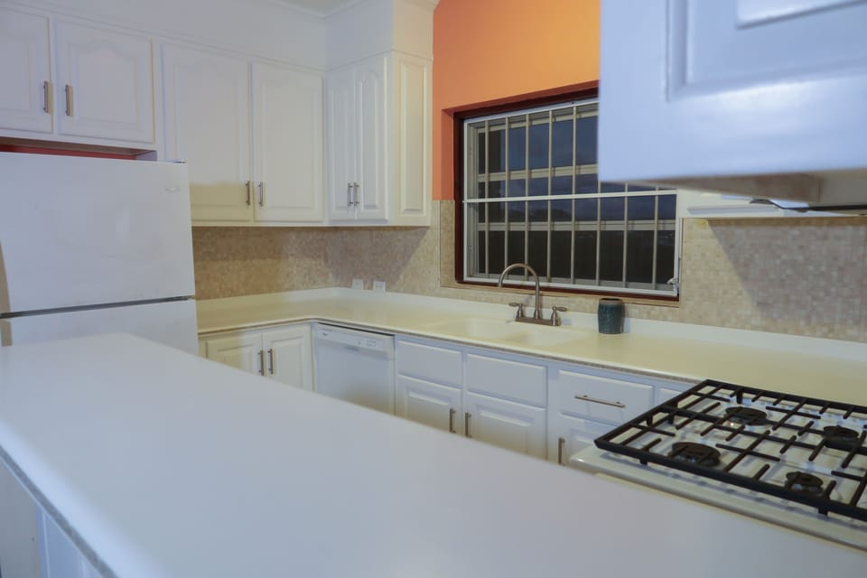 Villa, Multiple Beds, Non Smoking, Bay View | Private kitchen | Full-size fridge, microwave, oven, stovetop