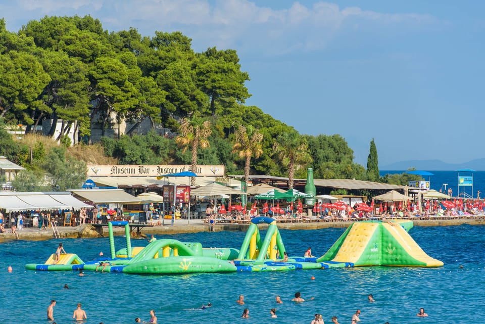 Beach nearby, sun loungers, beach umbrellas, 3 beach bars