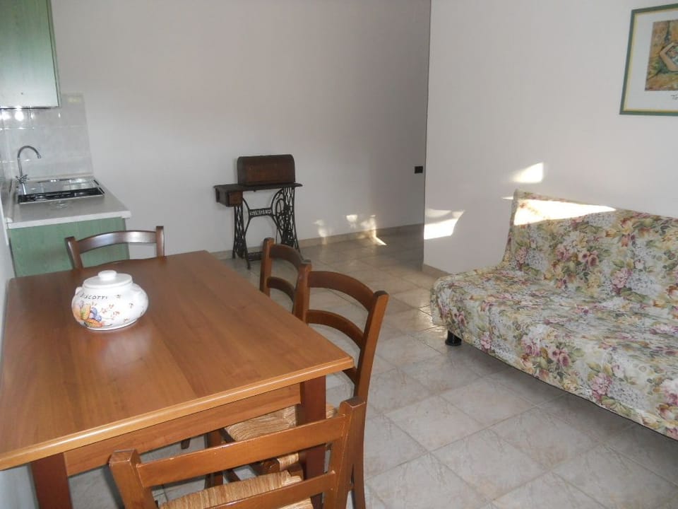 Apartment, 1 Bedroom | Living area