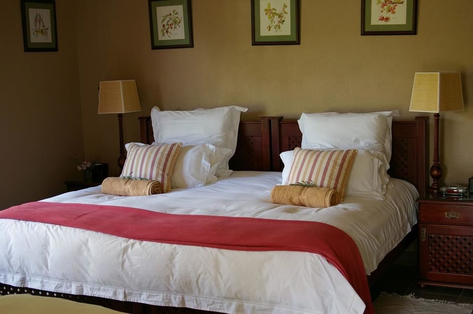 Luxury Suite | Minibar, in-room safe, desk, WiFi (free)