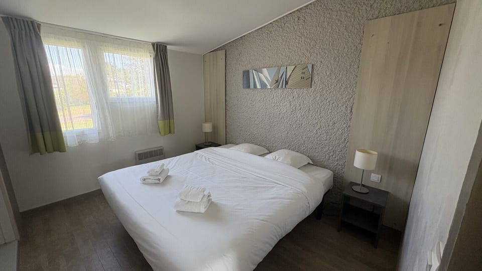 Individually decorated, individually furnished, free cribs/infant beds