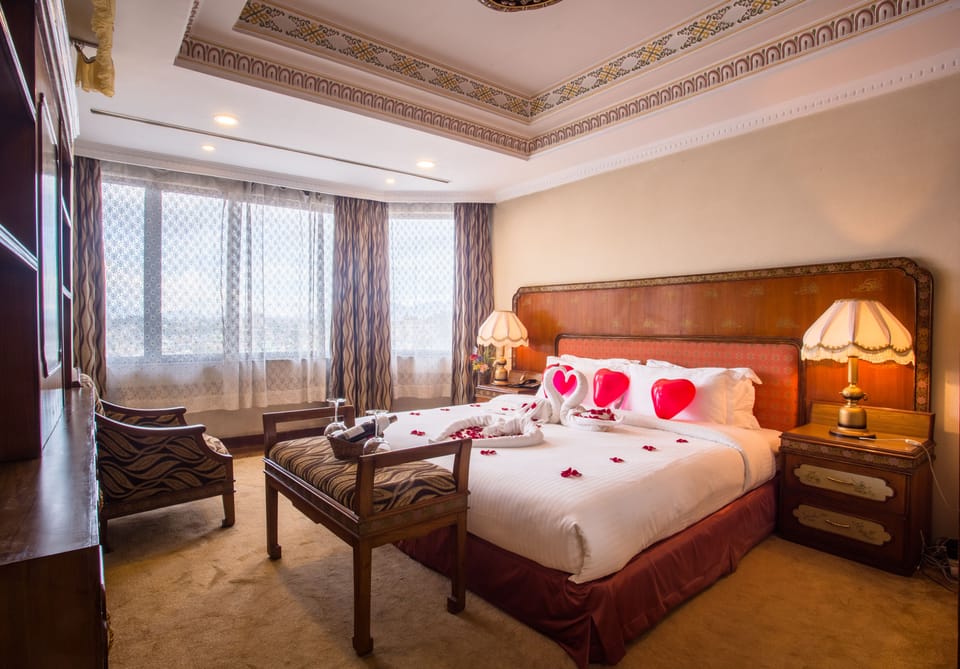 Suite | In-room safe, desk, laptop workspace, soundproofing
