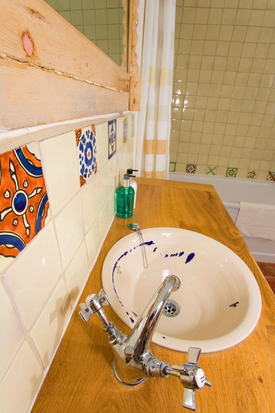 Vinegar Hill Pottery B & B Bed and Breakfast in Milford on Sea