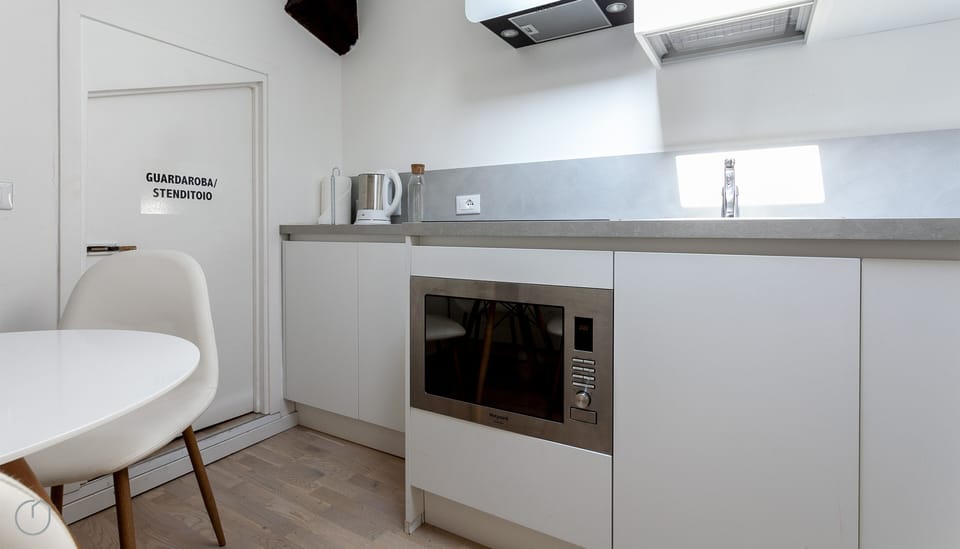 Apartment (1 Bedroom) | Interior
