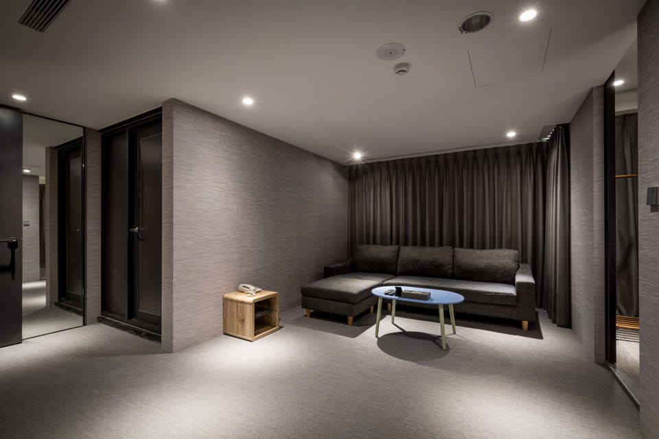 Deluxe Suite, 2 Bedrooms | Room amenity