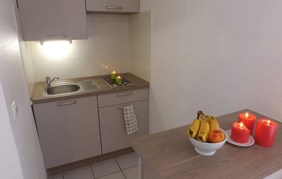 Cottage, 2 Bedrooms (5 Pers) | Private kitchen | Fridge, stovetop, coffee/tea maker, electric kettle