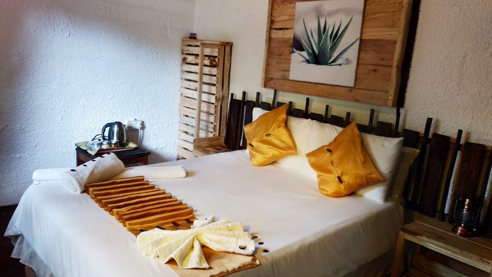 Standard Double Room, 1 Double Bed, Non Smoking, Ensuite | WiFi (free), bed sheets