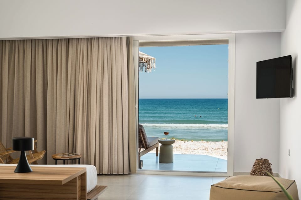 Riviera Suite | In-room safe, iron/ironing board, free WiFi, bed sheets
