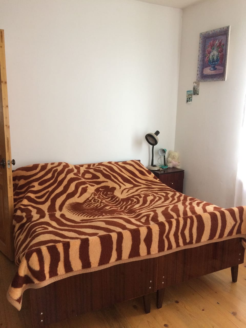 7 bedrooms, blackout drapes, iron/ironing board, free cribs/infant beds