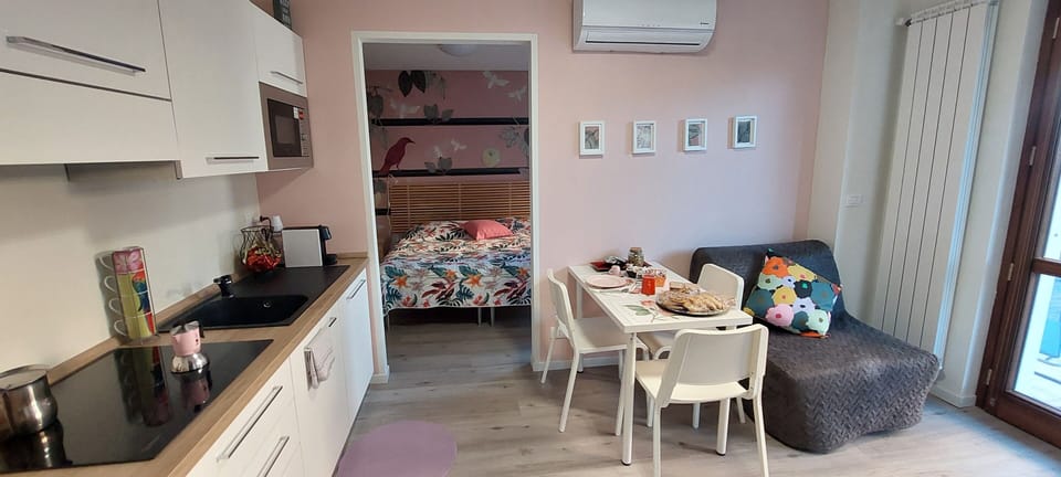 Appartamento Deluxe New Loft | Private kitchen | Full-size fridge, microwave, oven, stovetop