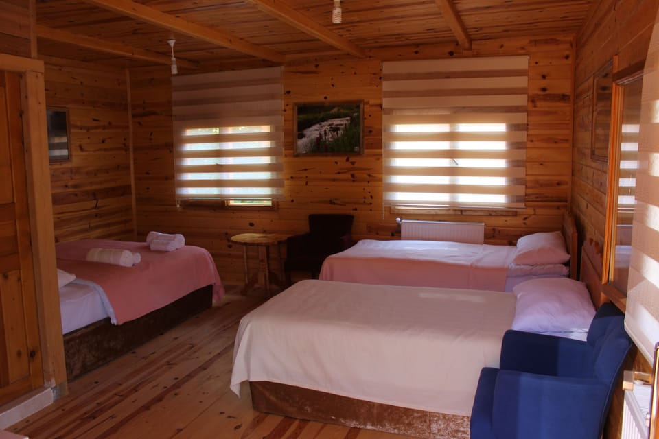 Traditional Bungalow | 1 bedroom, in-room safe, free WiFi