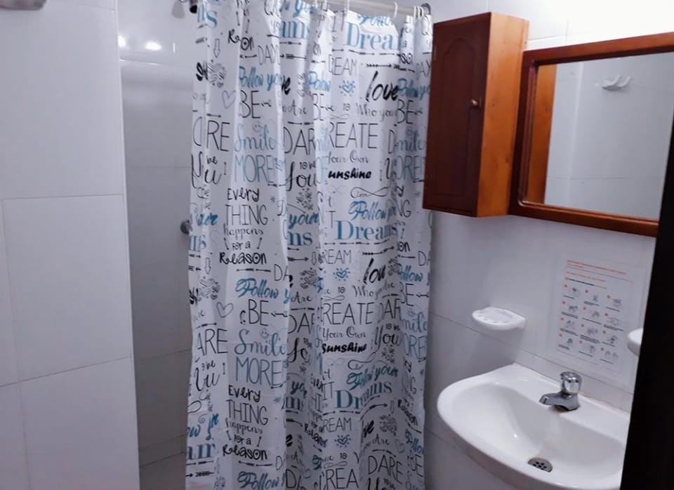Shared Dormitory, Mixed Dorm (Minca) | Bathroom | Shower