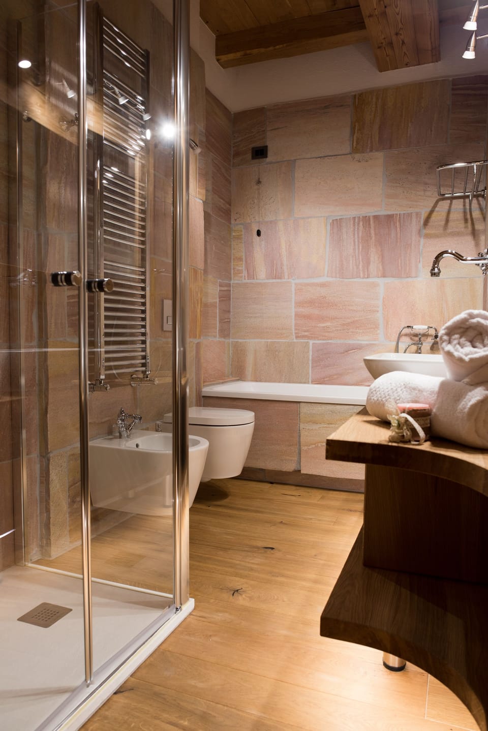 Spring water tub, rainfall showerhead, free toiletries, hair dryer