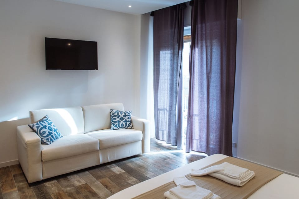 Luxury Double or Twin Room | Premium bedding, minibar, desk, soundproofing