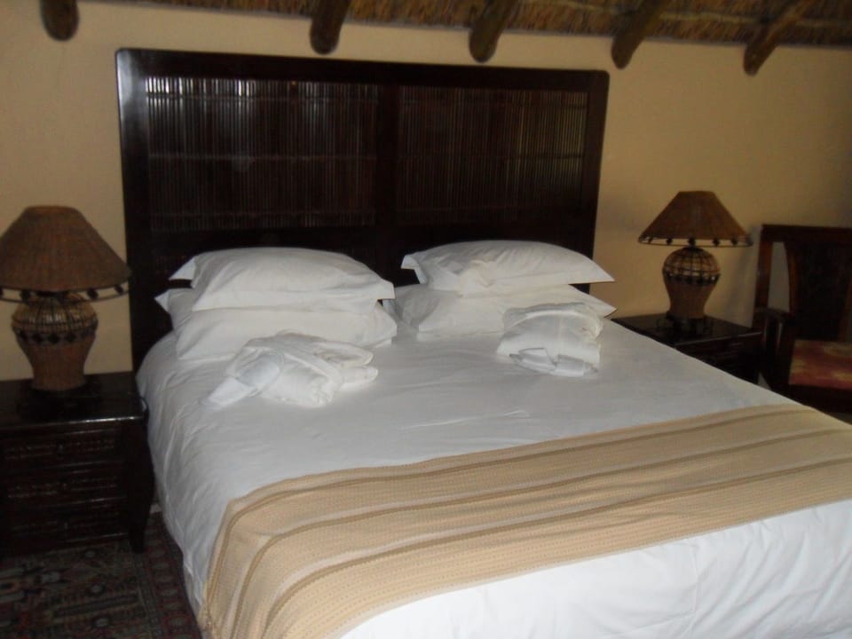 Luxury Chalet, Garden View | 1 bedroom, in-room safe, individually decorated, individually furnished