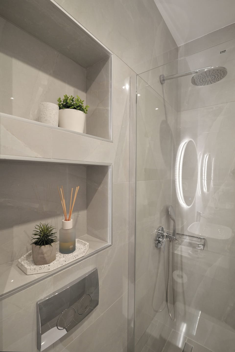 Panoramic Suite, Non Smoking, Lanai | Bathroom | Shower, free toiletries, hair dryer, towels