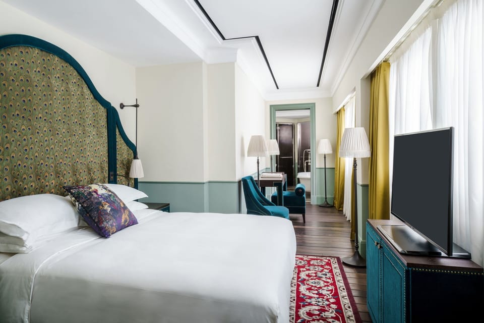 Suite, 1 Bedroom, Bathtub | Bathroom | Shower, designer toiletries, hair dryer, bathrobes