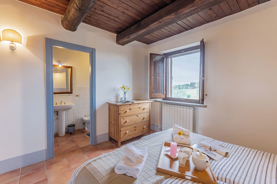 Duplex | Premium bedding, desk, WiFi (free)