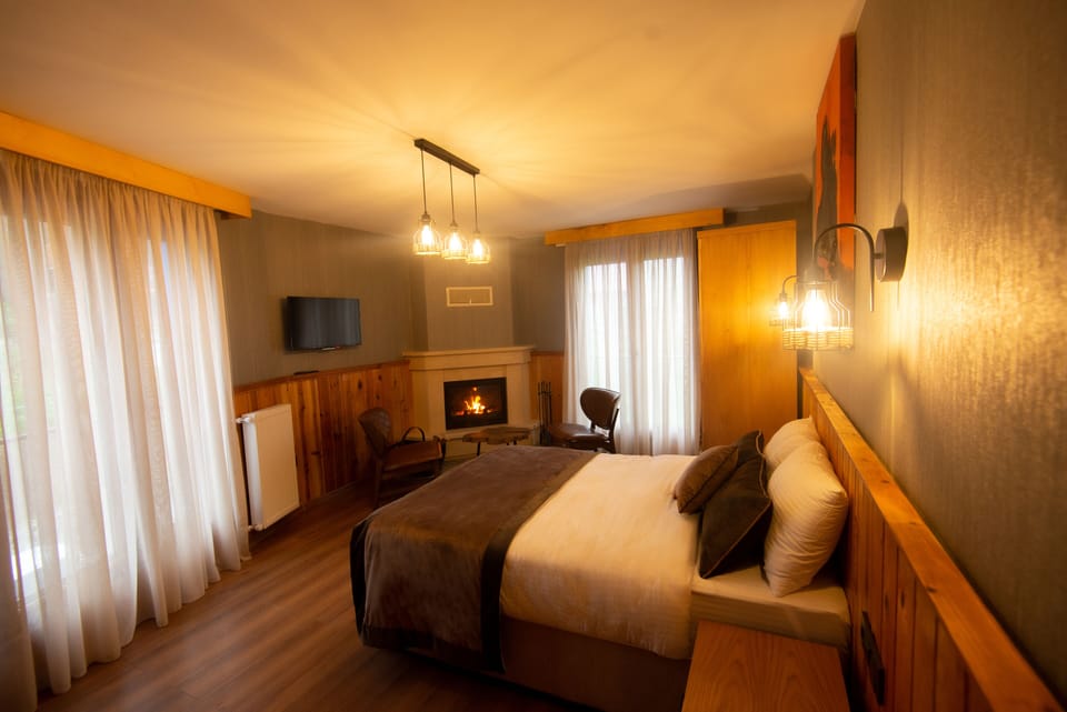 Deluxe Room | Free WiFi, bed sheets
