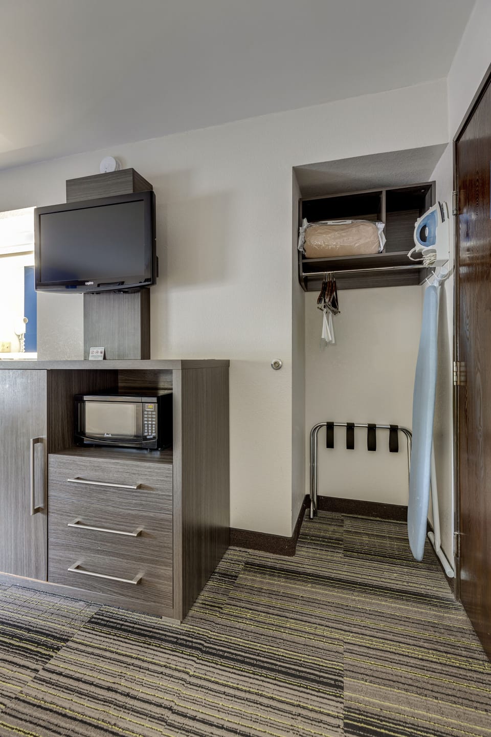 Desk, iron/ironing board, free WiFi, bed sheets