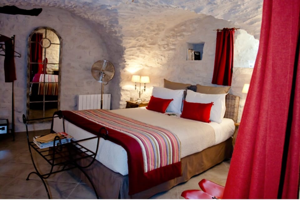 Egyptian cotton sheets, premium bedding, pillowtop beds