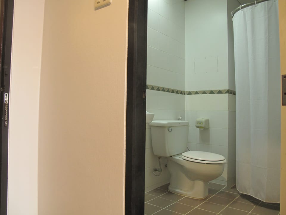 Standard Double Room | Bathroom | Slippers, towels
