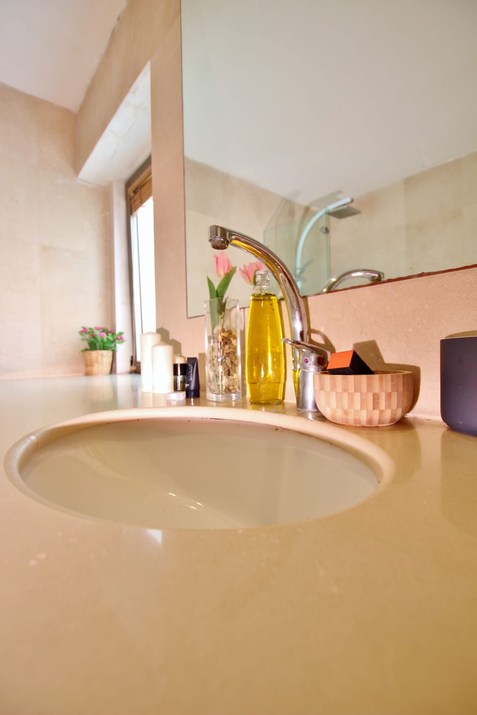 One of a Kind Gordon Beach Front 2BR Apt Apartment in Tel Aviv-Yafo
