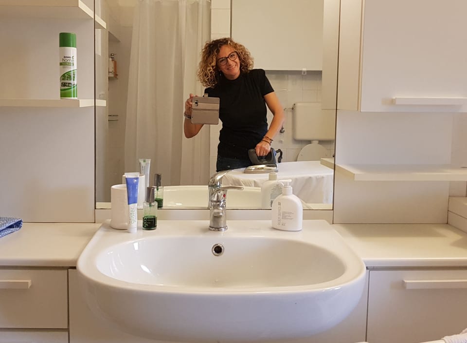 Bathroom sink