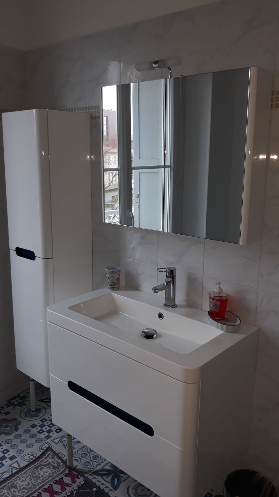 Studio, Multiple Beds, Non Smoking, City View | Bathroom sink