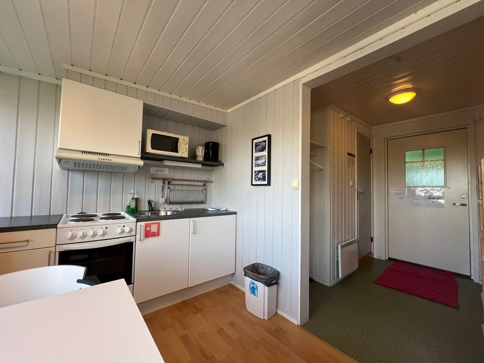 Studio Suite | Iron/ironing board, free WiFi, bed sheets, wheelchair access