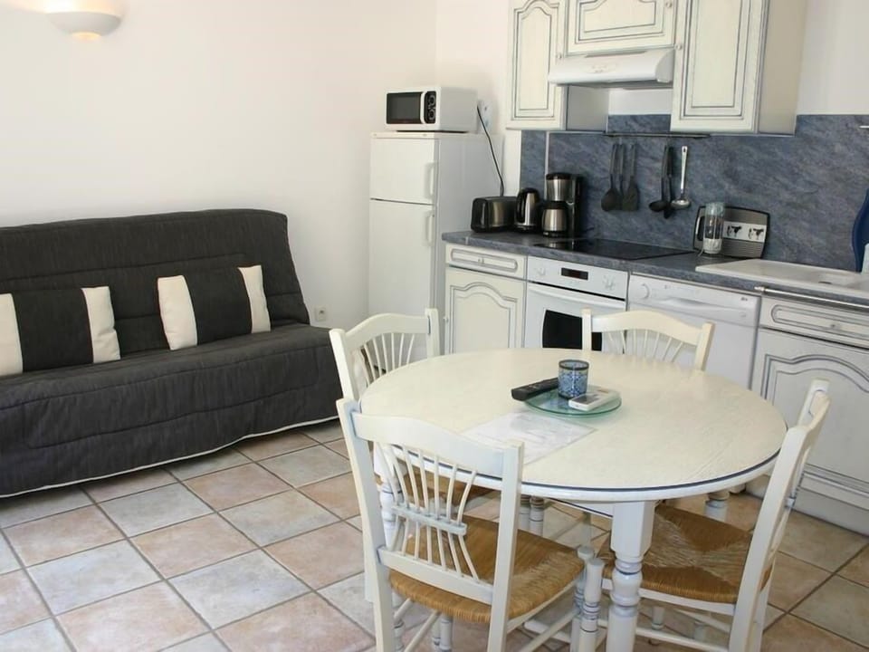 Cottage, Private Bathroom ( Gîte bleuet) | Dining