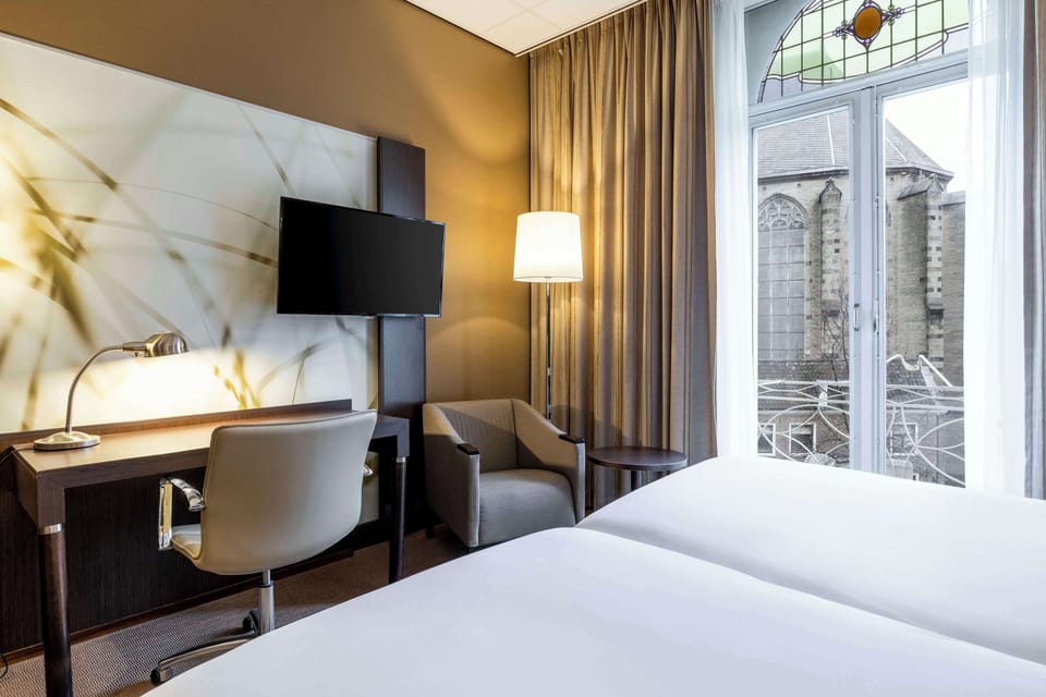 In-room safe, desk, free cribs/infant beds, free WiFi