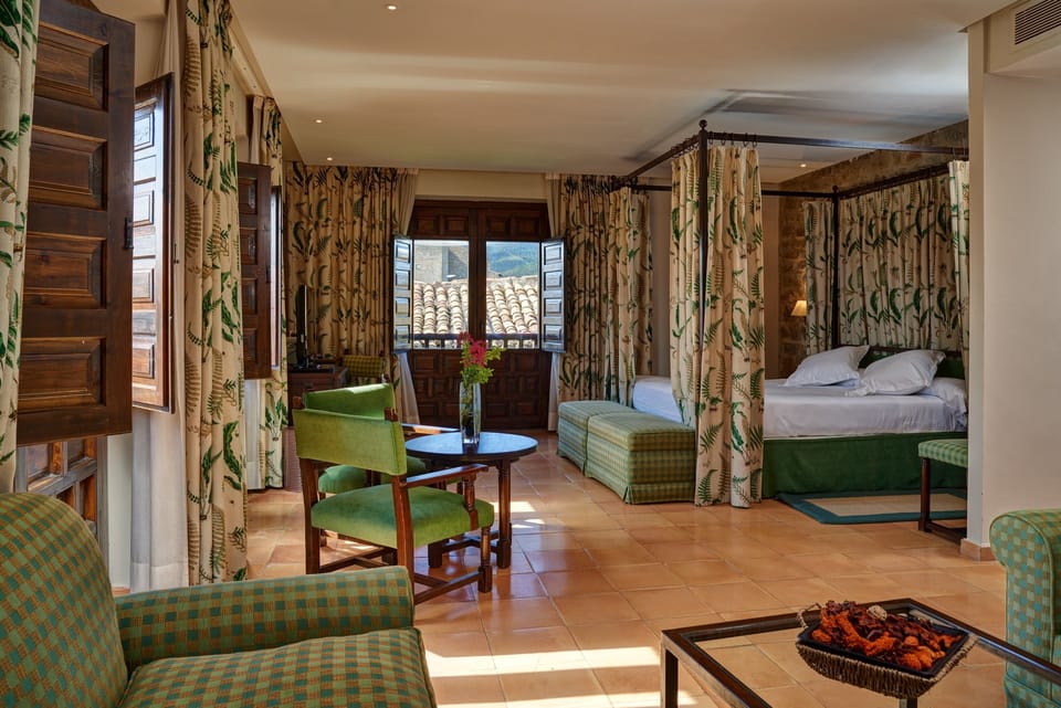 Junior Suite, 1 Queen Bed | Minibar, in-room safe, desk, free WiFi
