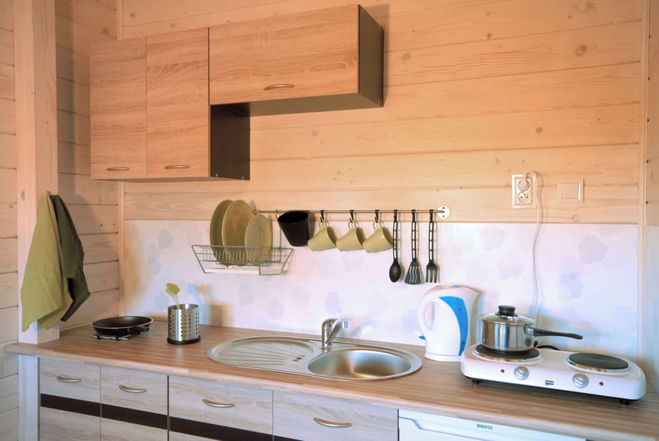 Fridge, stovetop, electric kettle, highchair
