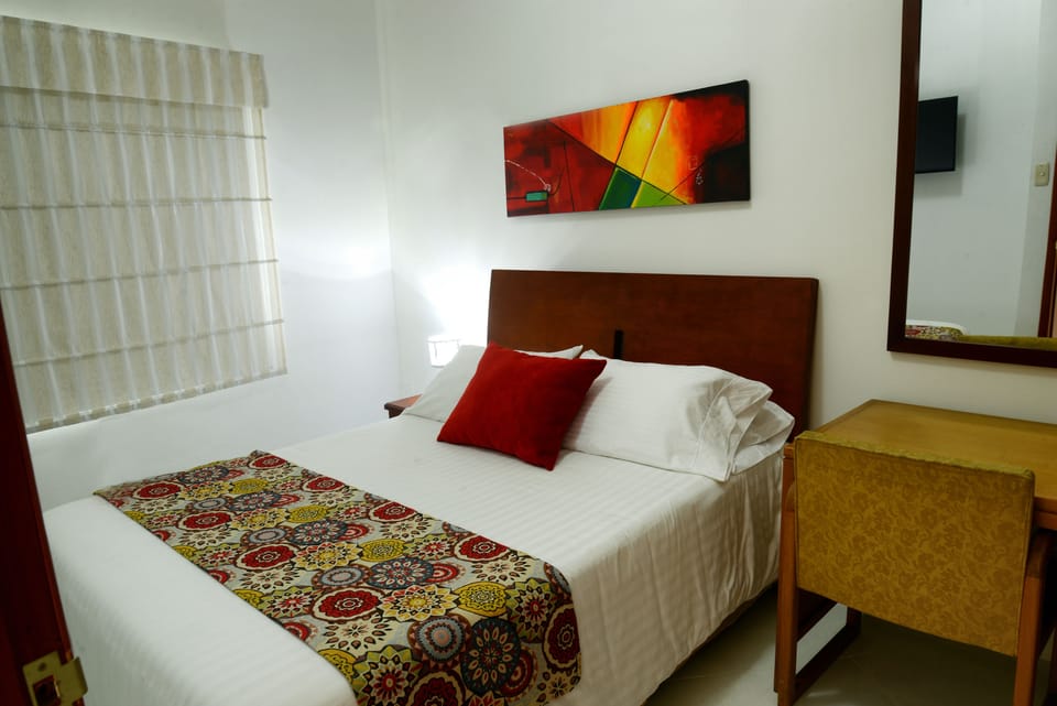 Executive Double Room, 1 Double Bed, Non Smoking | In-room safe, free WiFi