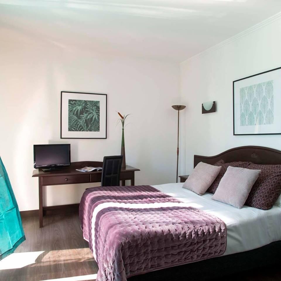 Superior Double Room | Desk, soundproofing, rollaway beds, free WiFi