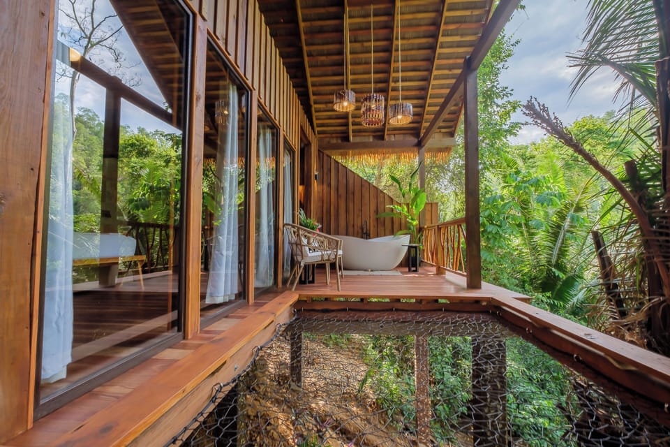 Signature Tree House | Terrace/patio